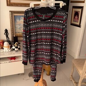 Rene Rofe Black &  Red Hearts & Snowflakes Patterned Loungewear/Pajama Set